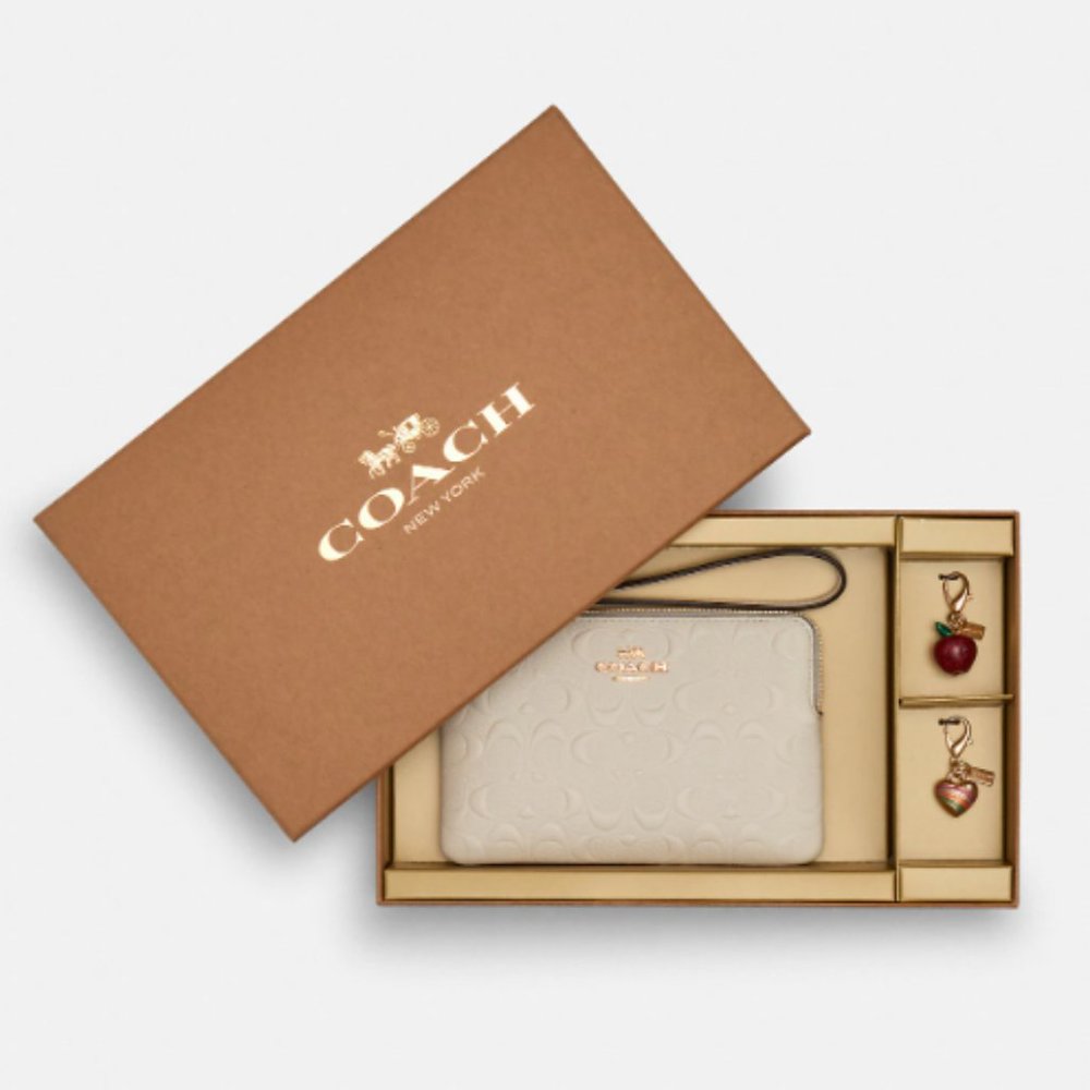 New in Box Coach Boxed Corner Zip Wristlet In Signature Leather Color Gold/Chalk